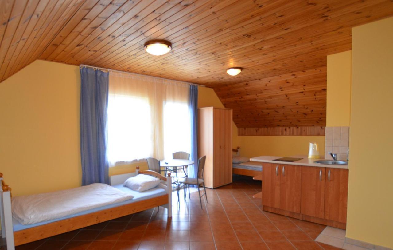 Cztery Wiatry Apartment ยารอสวาเวียซ ภายนอก รูปภาพ